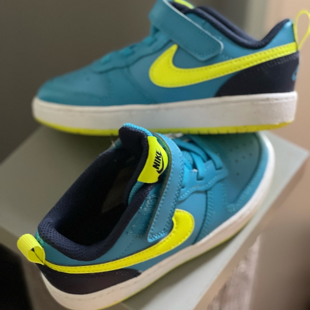Kids Nike Court Borough Low 2 Blue Green Size 10C